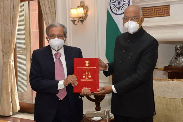 15th FC Chairman NK Singh presenting Report to President